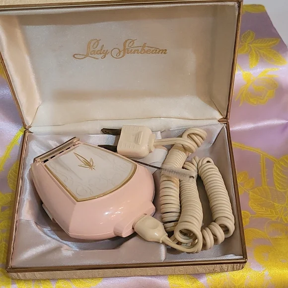 Vintage Razor - Picture 1 of 3